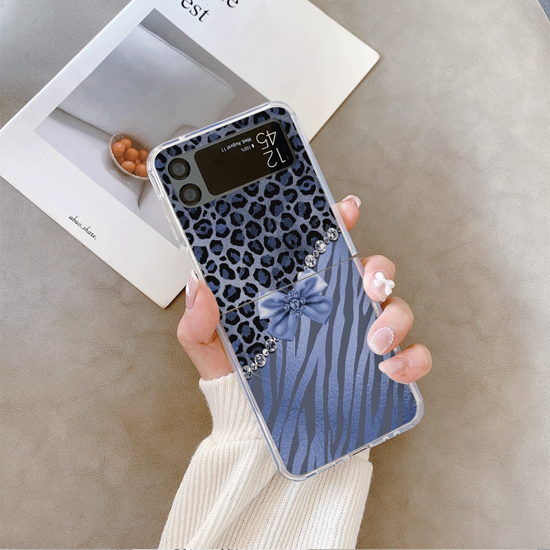 Creative Pink Blue Bow Leopard – Phone Cases Z Flip 7 Bewertung und Preis